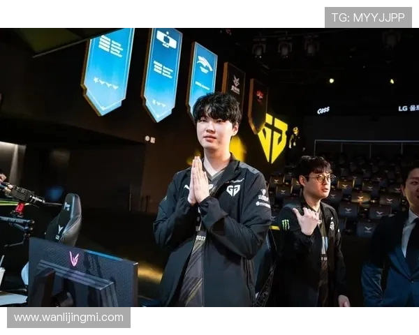 Chovy中单统治力全面爆发引领战局节奏成团队最强核心 Chovy中单统治力全面爆发引领战局节奏成团队最强核心