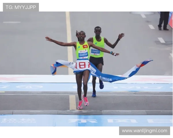 成都飞盘队的成长之路与马拉松大满贯的精彩交汇 成都飞盘队的成长之路与马拉松大满贯的精彩交汇