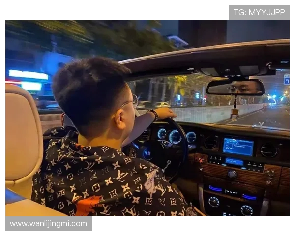 武汉飞盘队荣登全国团队协作排行榜第二名展现卓越实力与团队精神 武汉飞盘队荣登全国团队协作排行榜第二名展现卓越实力与团队精神