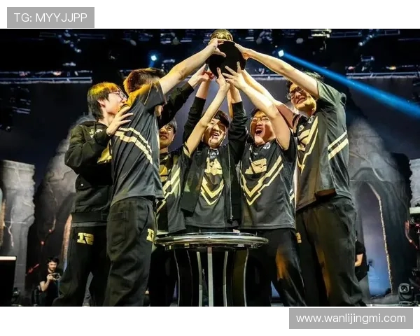 英雄联盟最新状态排行榜揭晓RNG战队排名第十引发热议