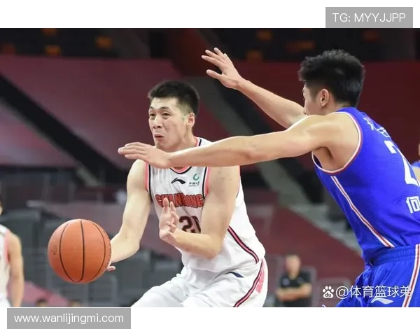 任骏飞引领球队奋勇拼搏展现篮球精神的传奇之路